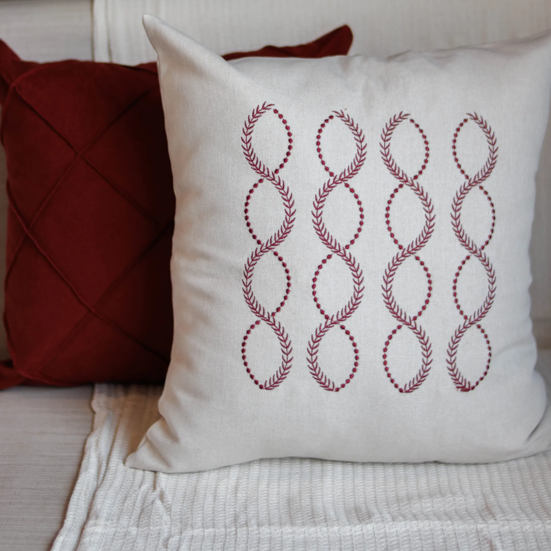 Capa Almofada Bordada Arabesco Marsala